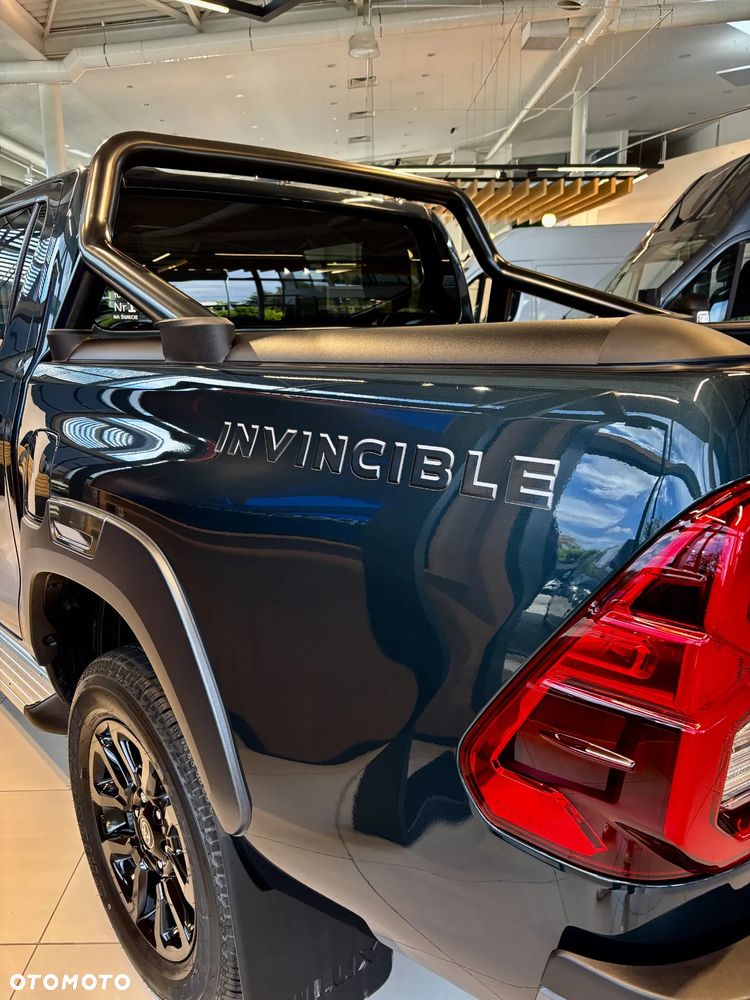 Toyota Hilux 2.8 D-4D mHEV Double Cab Invincible 4x4 - 10