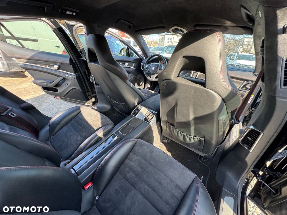 Porsche Panamera GTS - 11