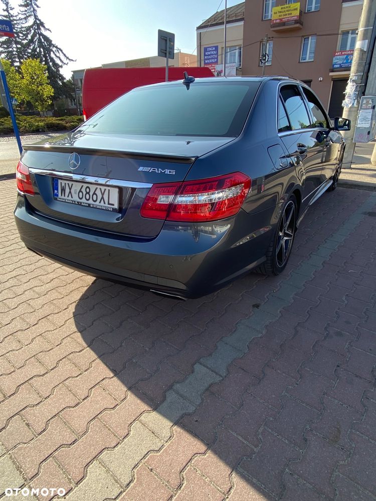 Mercedes-Benz Klasa E 350 CDI DPF 4Matic BlueEFFICIENCY 7G-TRONIC Elegance - 4