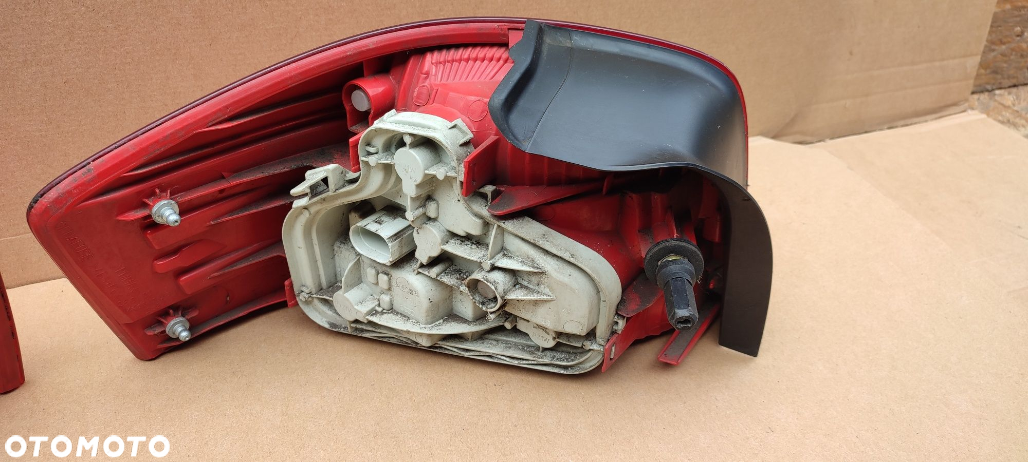Audi A3 8P 3D lampa lewa tył tylna oryginał Europa idealne - 2