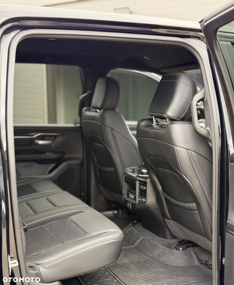 Dodge RAM 1500 5.7 4x4 - 32