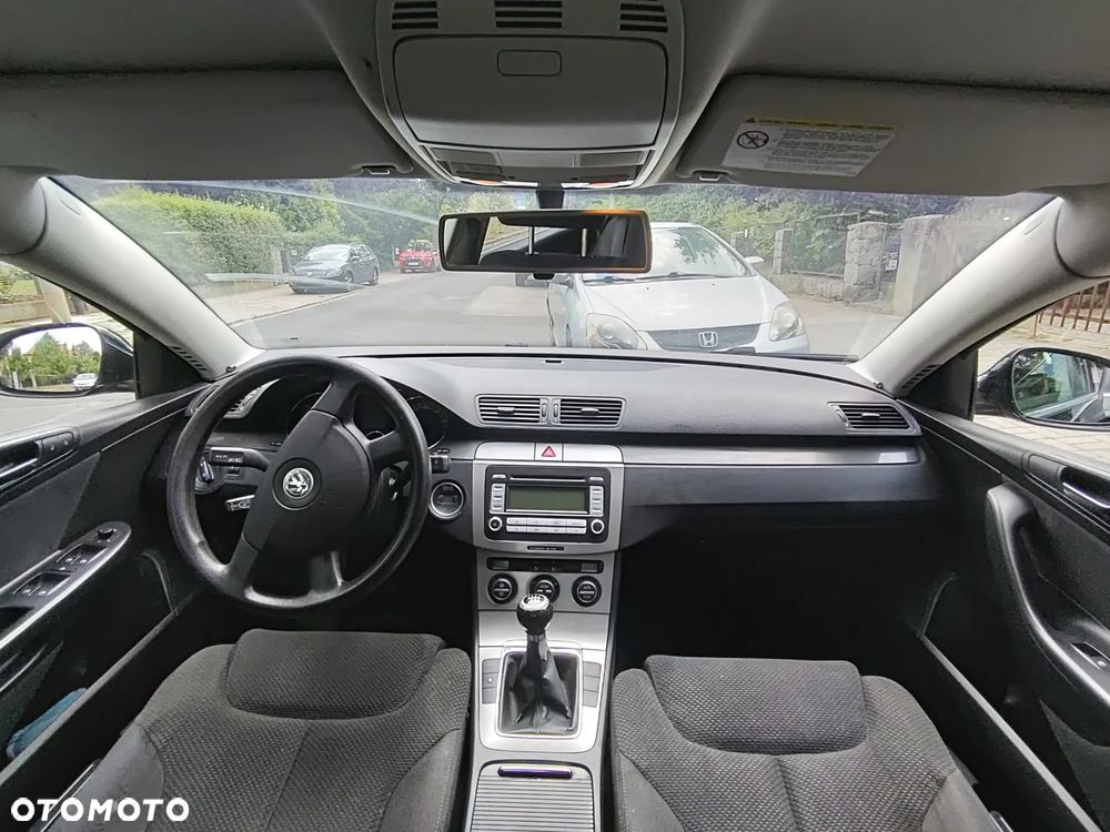 Volkswagen Passat 2.0 TDI DPF Comfortline - 25