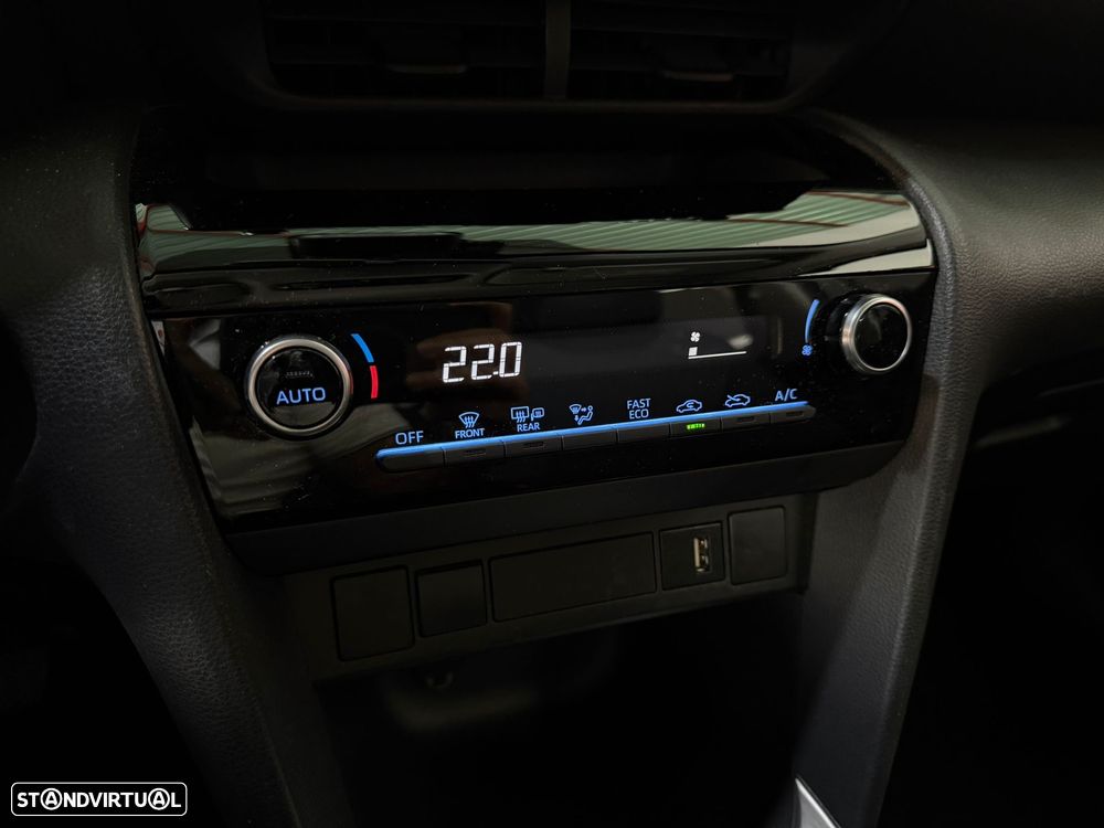 Toyota Yaris Cross 1.5 HDF Comfort Plus - 14