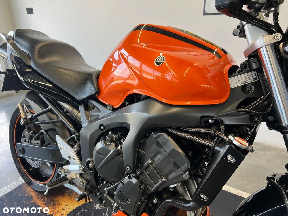 Yamaha FZ6 - 24
