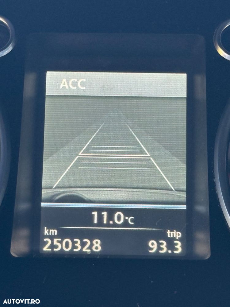 Volkswagen Passat Variant 2.0 TDI Highline DPF DSG - 11