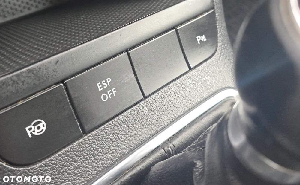 Volkswagen Golf Plus CrossGolf 1.6 TDI DPF - 11