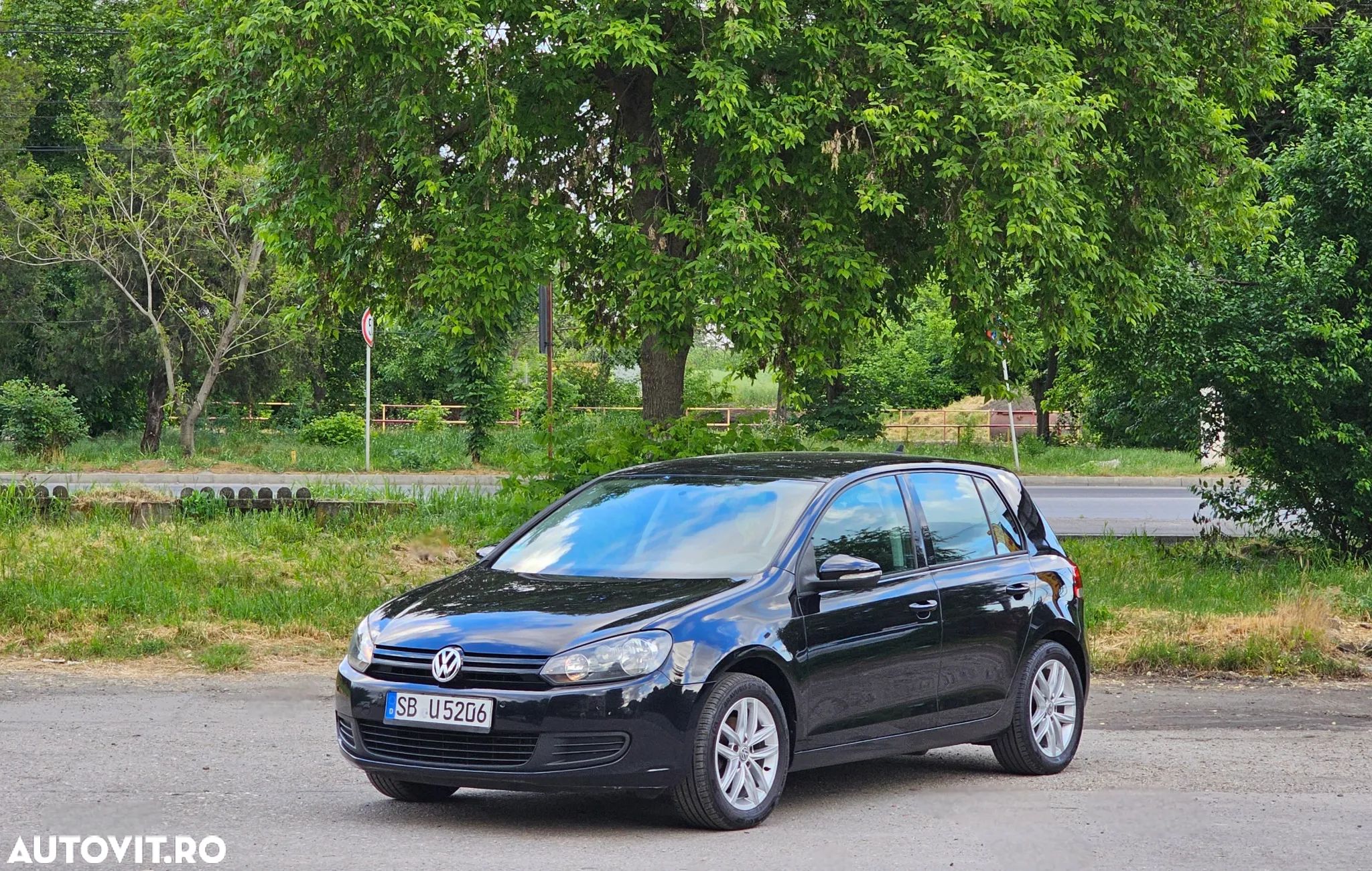 Volkswagen Golf 1.4 Team - 1