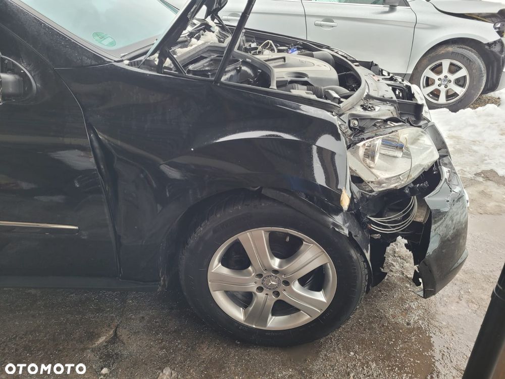 Mercedes-Benz ML - 26