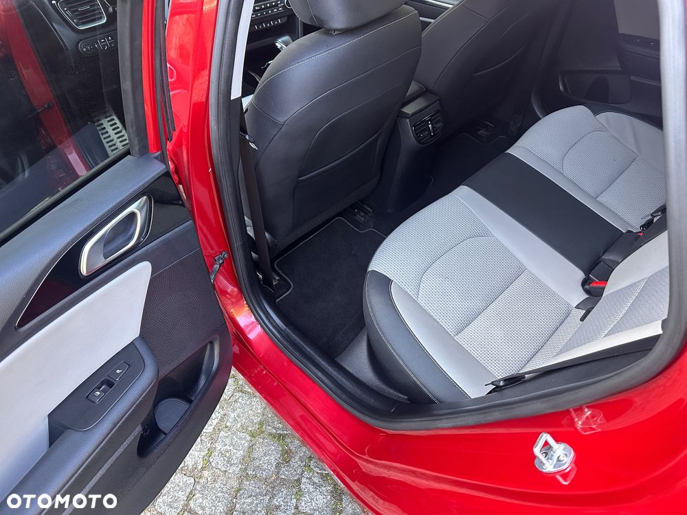 Kia Ceed 1.4 T-GDI L Business Line Plus DCT - 12