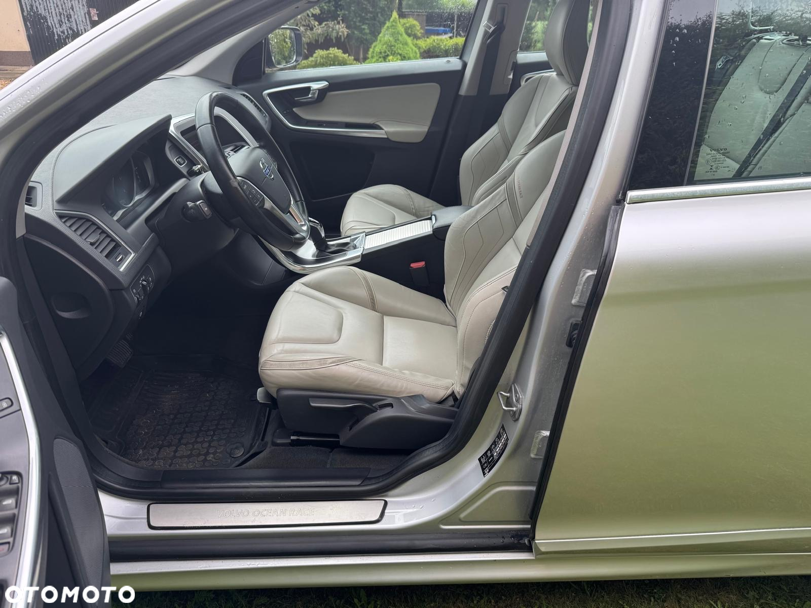 Volvo XC 60 - 8