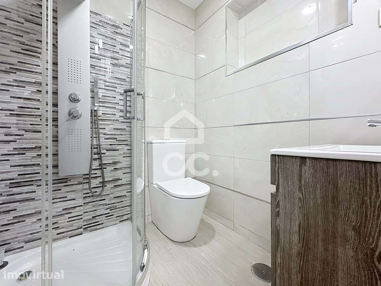 Excelente T3 como Novo no Centro | Ideal para Viver ou Investir - Grande imagem: 3/27