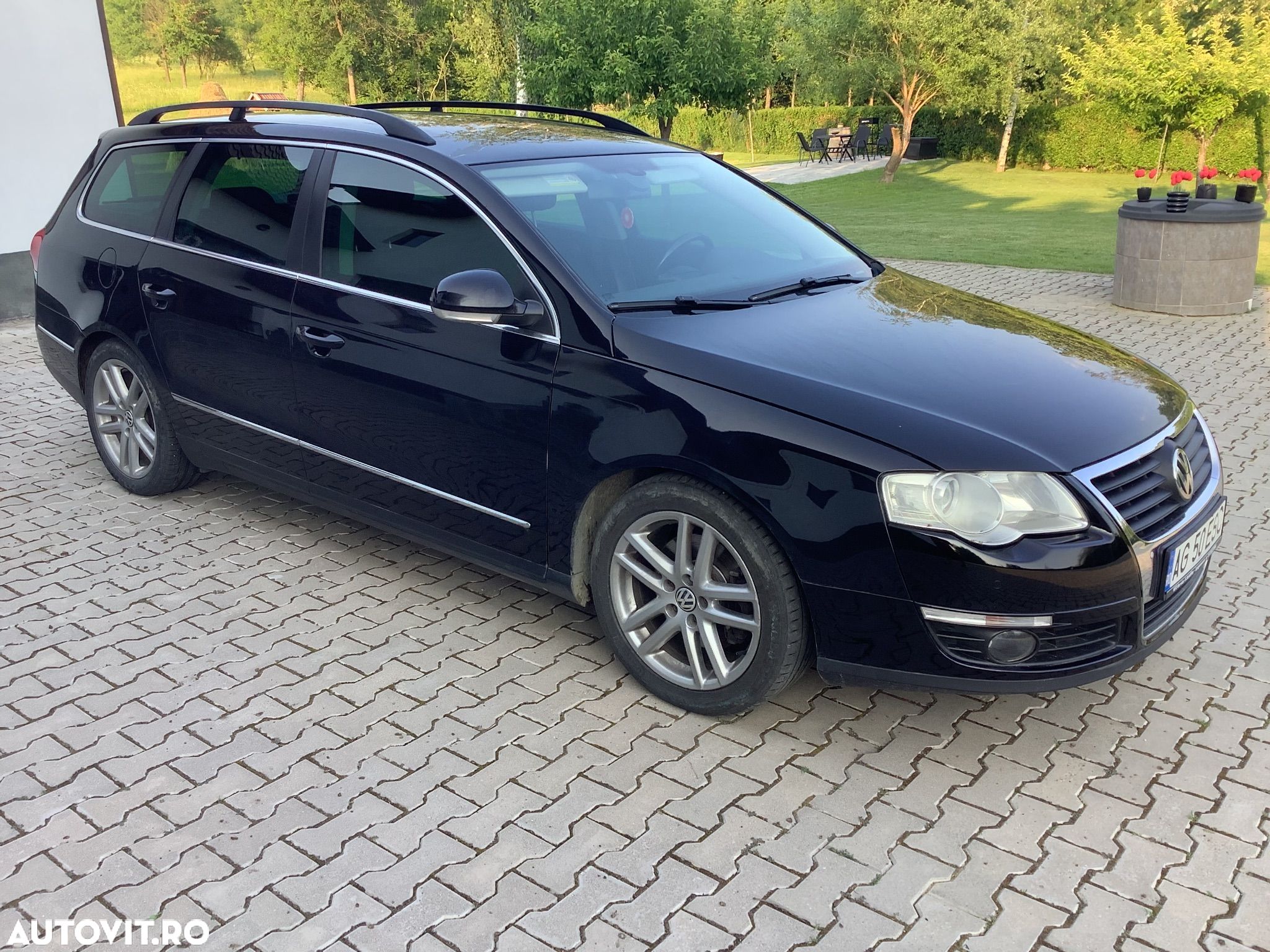 Volkswagen Passat - 1