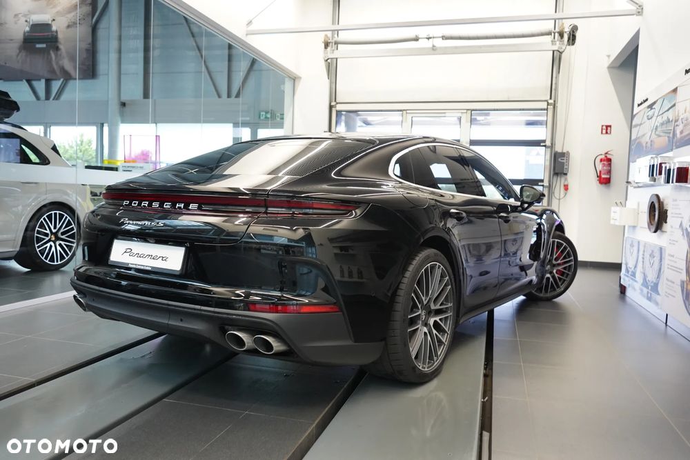 Porsche Panamera - 34