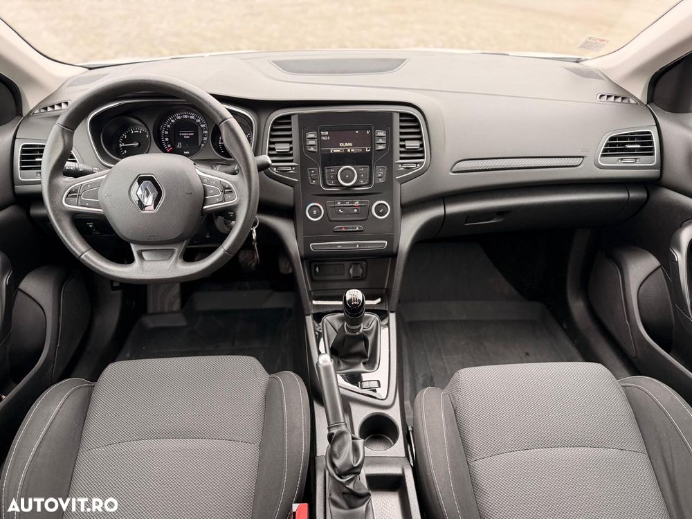 Renault Megane TCe Business - 6