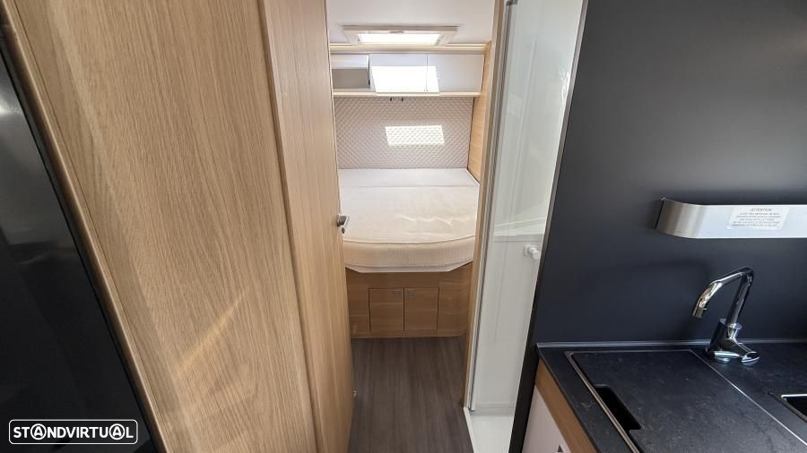Adria Matrix 670 SC cama central e basculante - 26