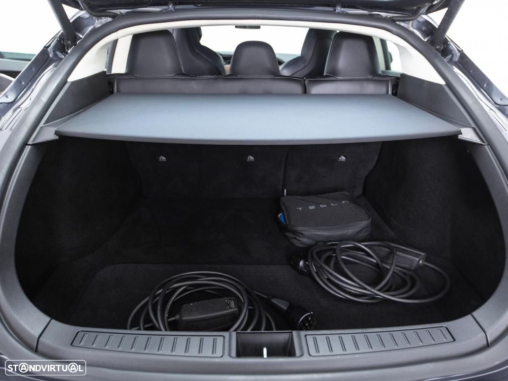 Tesla Model S - 14