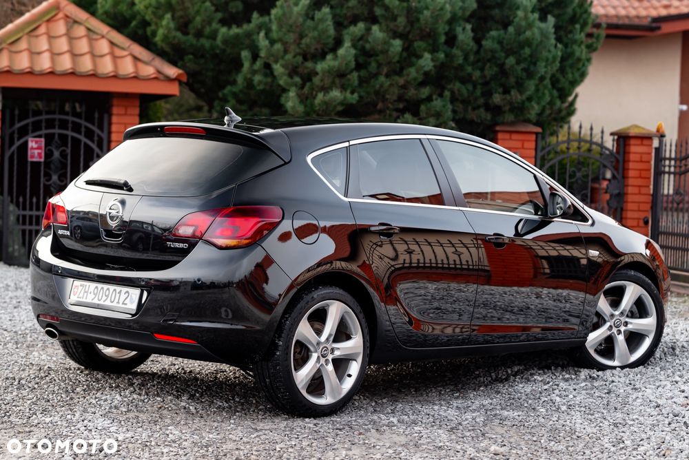 Opel Astra 1.6 Turbo Sport - 11