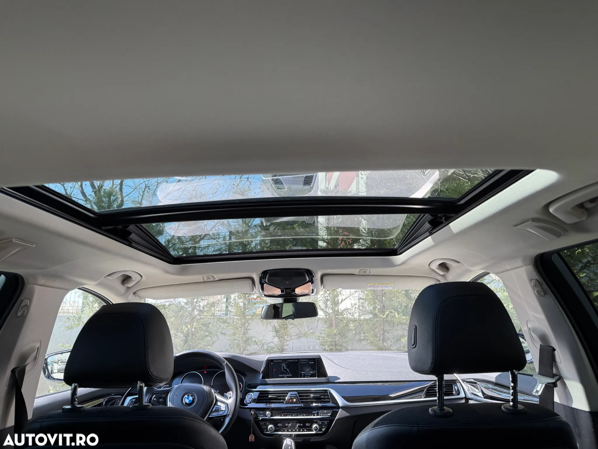 BMW Seria 5 520i AT - 13