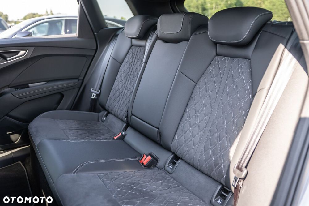 Audi Q4 e-tron - 18