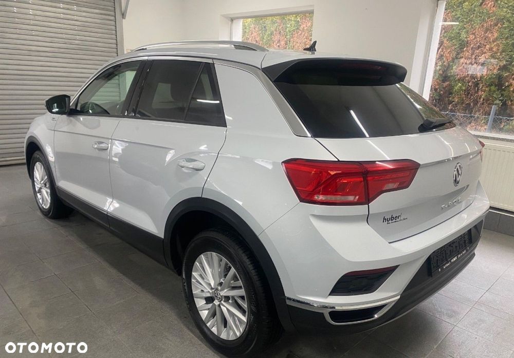 Volkswagen T-Roc - 3