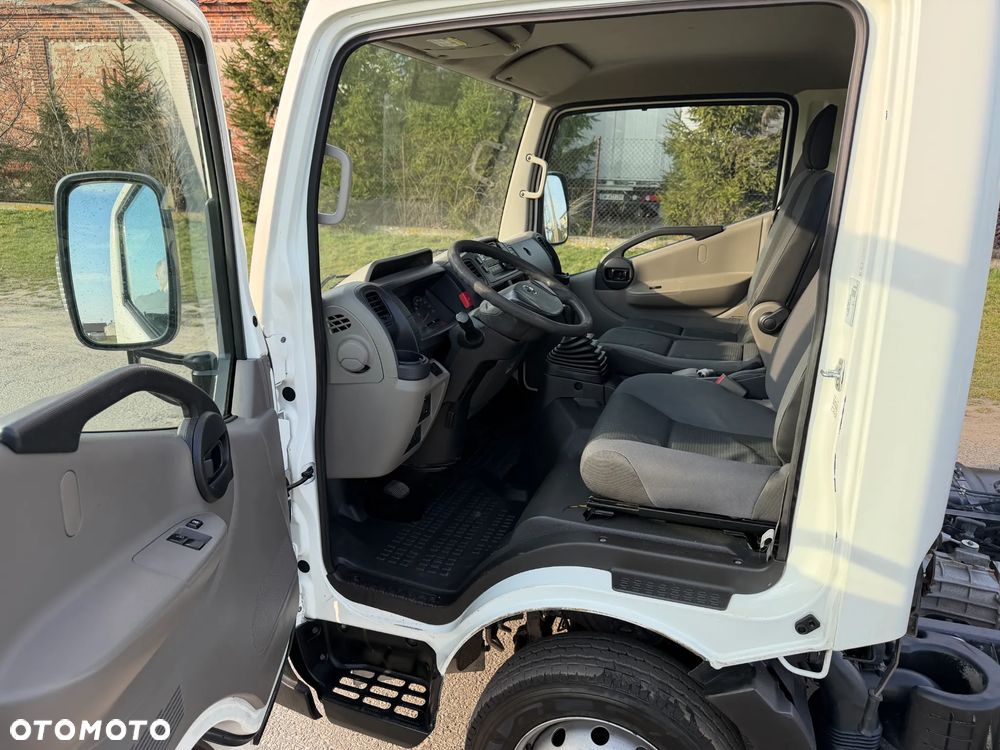 Nissan NT400 * CABSTAR * 2.5 / 125KM * Rama do zabudowy * Rozstaw osi: 3.7m * - 25