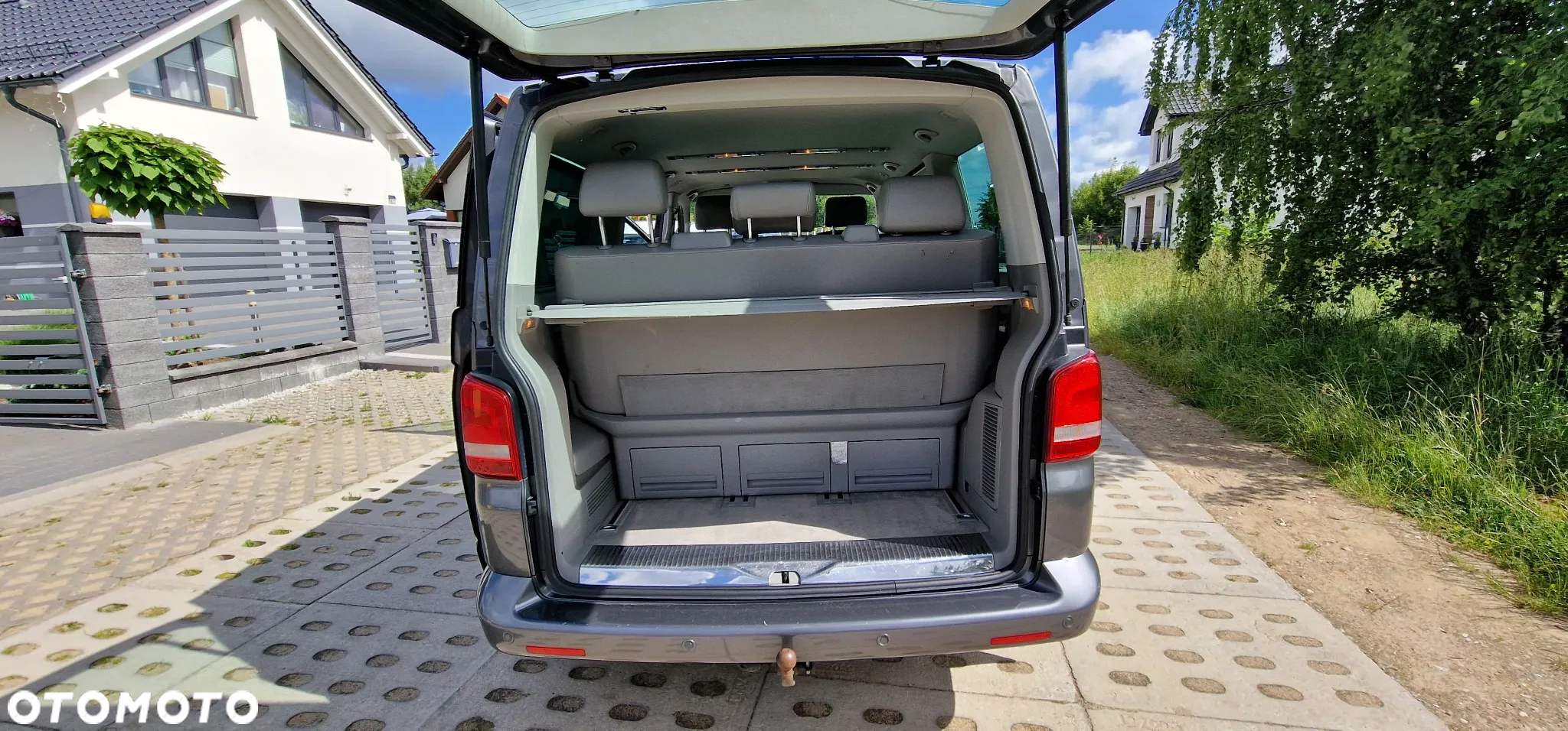 Volkswagen Multivan - 15