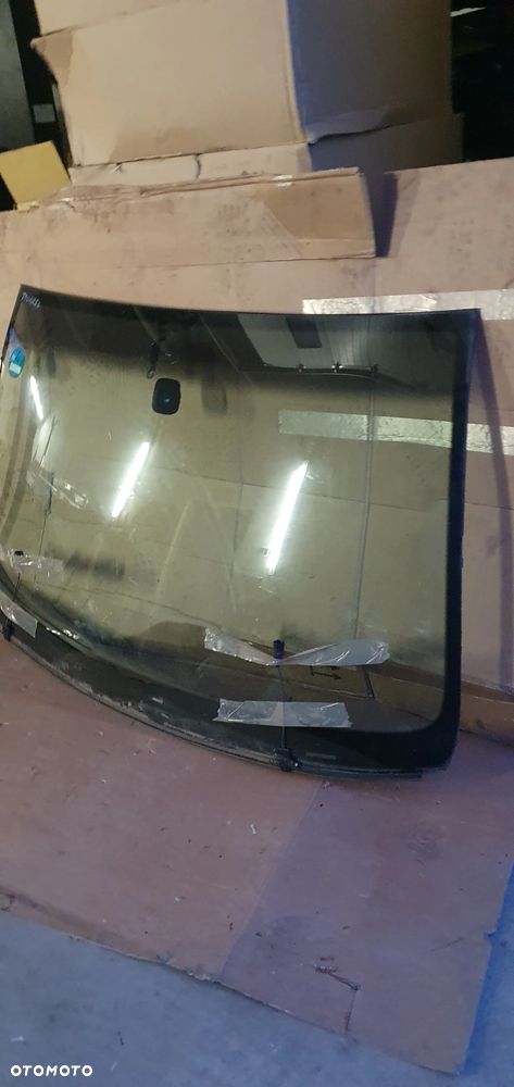 Szyba czołowa przód przednia grzana pod sensor VW Touareg AS1 05r - 3