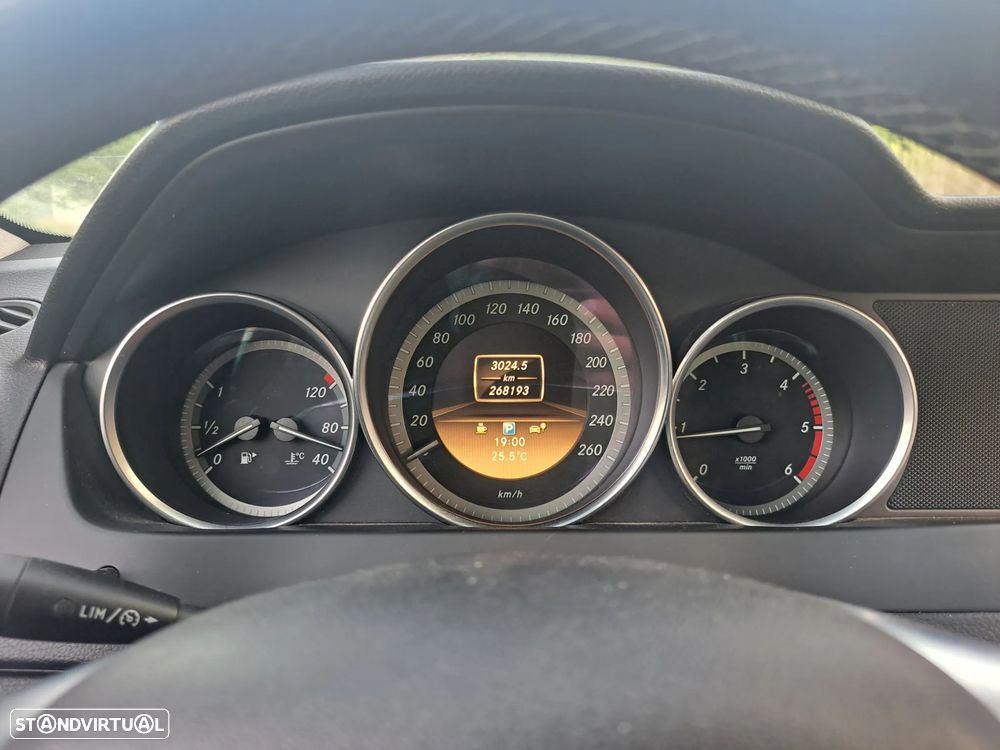 Mercedes-Benz C 180 CDi Avantgarde BlueEfficiency - 19