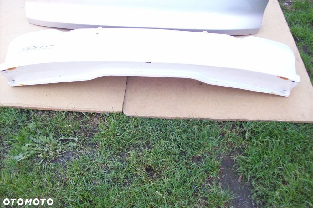 nakładka blenda tylnej klapy ford focus mk iii kombi - 5