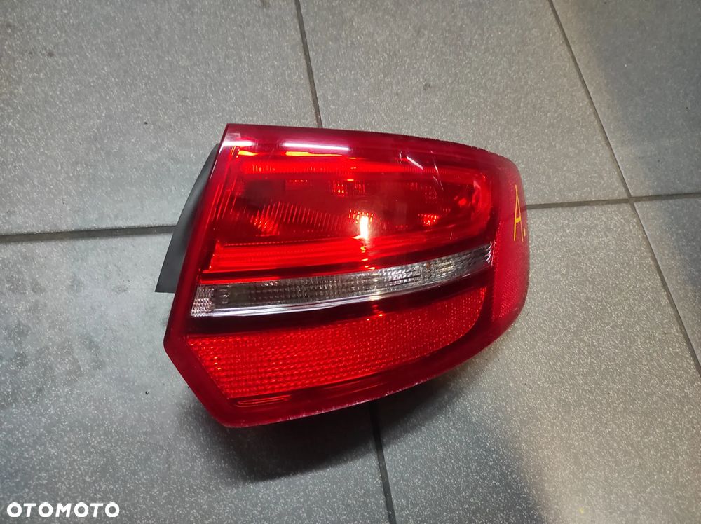 AUDI A3 8P LIFT 8P4 LAMPA TYLNA PRAWA W BŁOTNIK LED WYSYŁKA !!! - 2