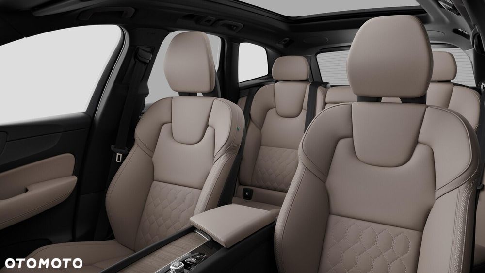Volvo XC 60 T6 Plug-In Hybrid AWD Ultra Dark - 12