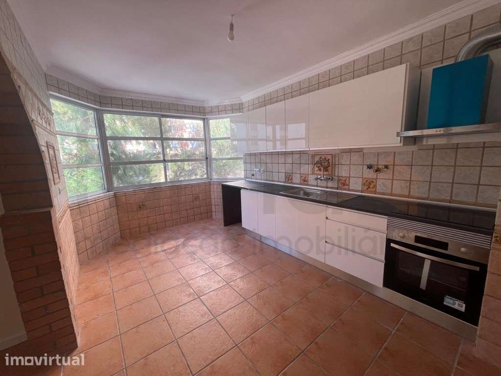 T3 Luminoso com Arrecadação - Tapada das Mercês - Grande imagem: 3/22