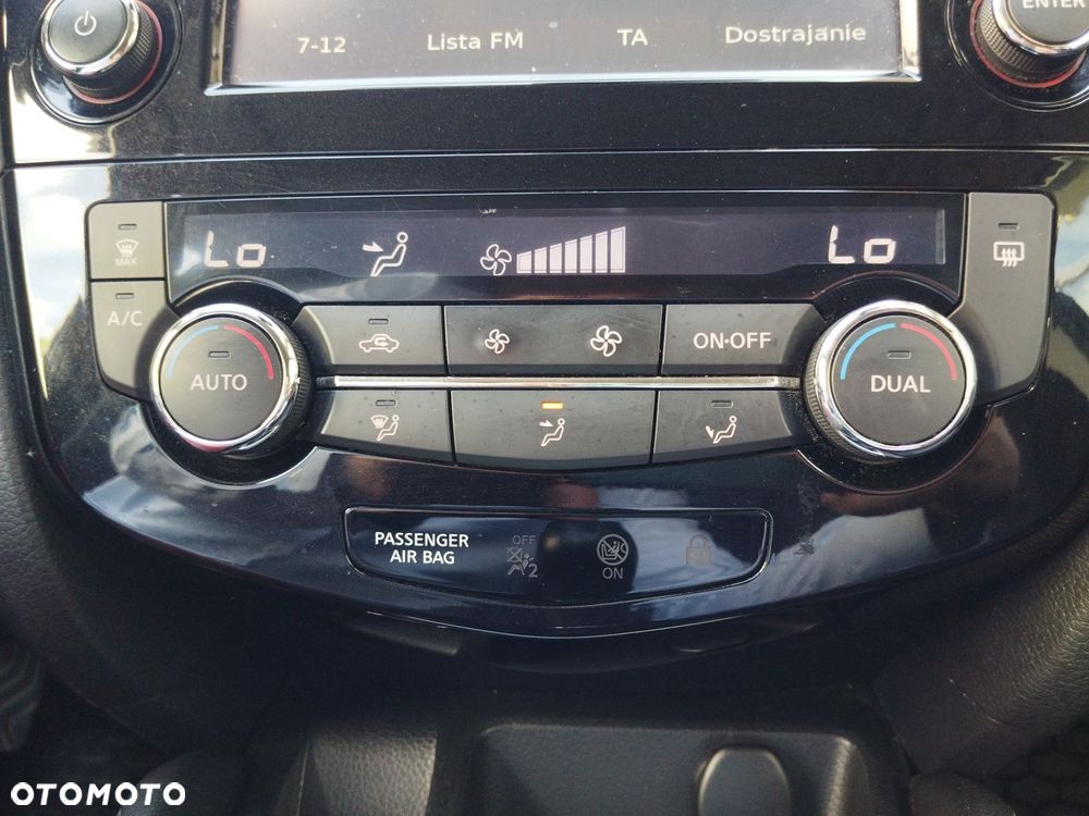 Nissan Qashqai 1.6 DIG-T N-Connecta - 23