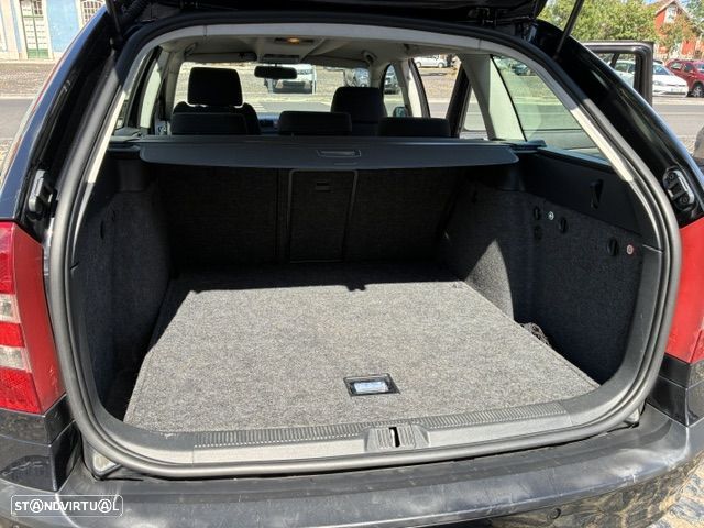 Skoda Octavia Break 2.0 TDI Sportline - 11