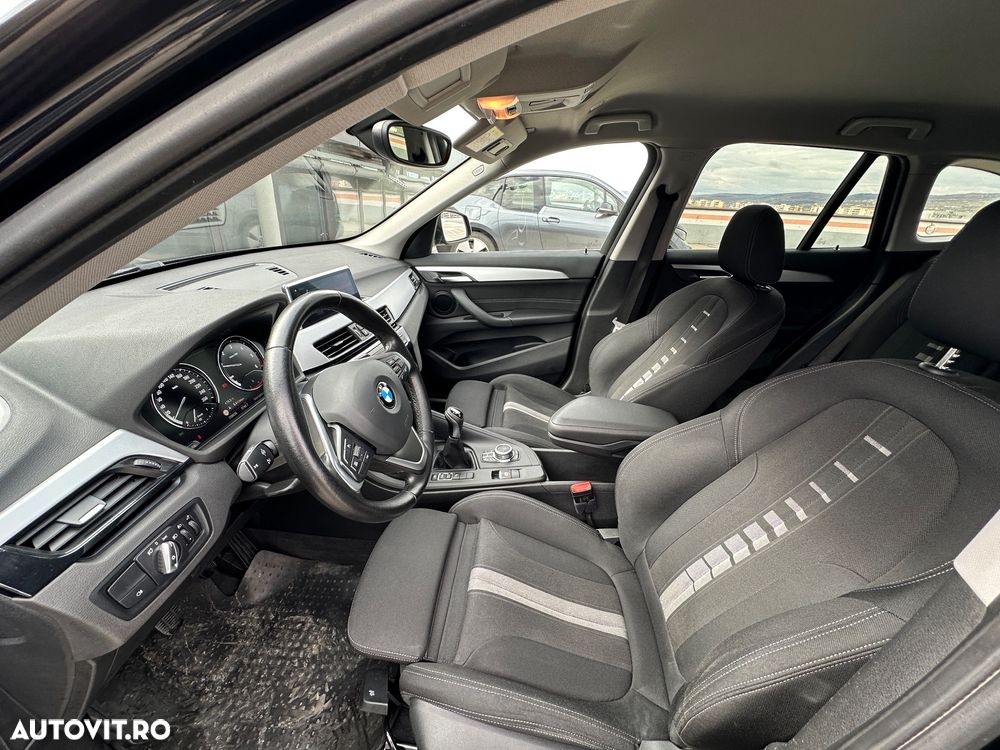 BMW X1 sDrive18d Sport Line - 18