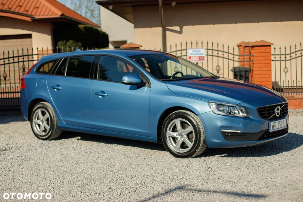 Volvo V60 D3 Geartronic Momentum - 17