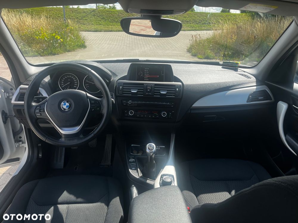 BMW Seria 1 116d - 14