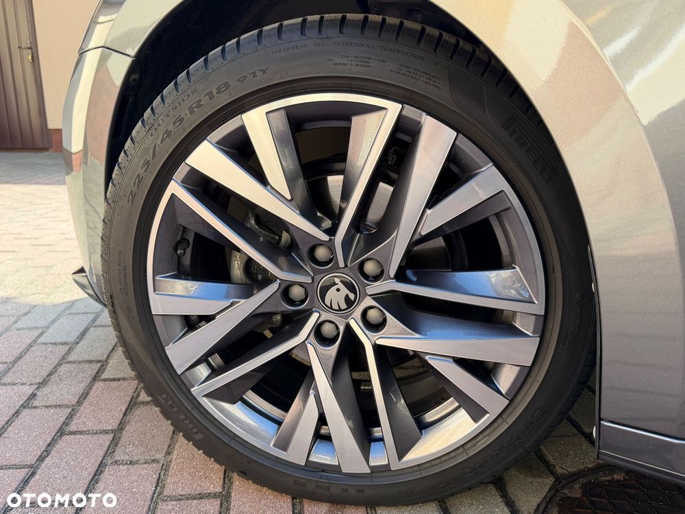 Skoda Octavia 1.5 TSI mHEV Sportline DSG - 12