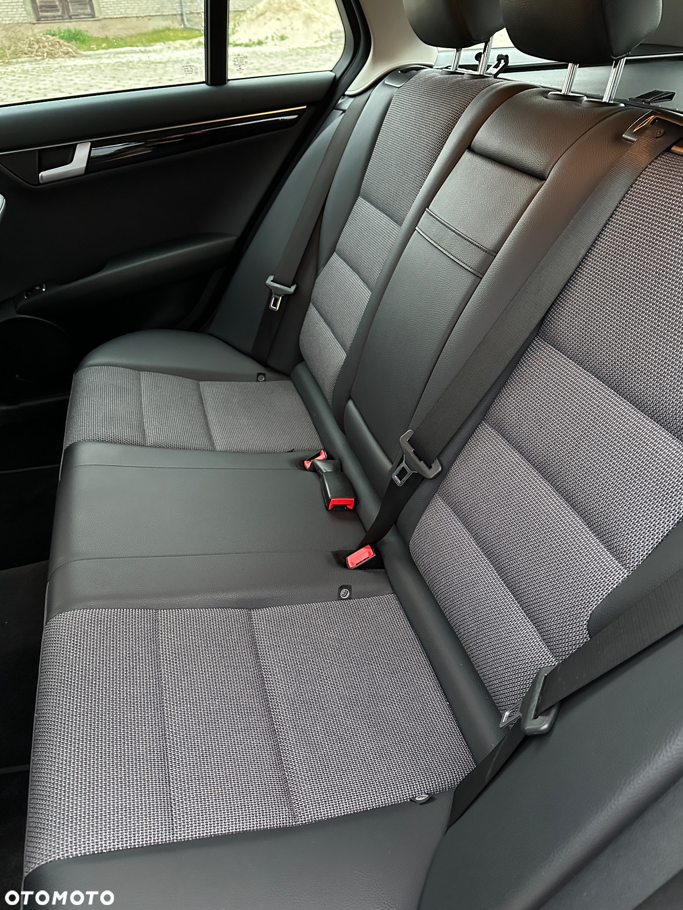 Mercedes-Benz Klasa C 250 CDI BlueEff 4-Matic Avantgarde - 12
