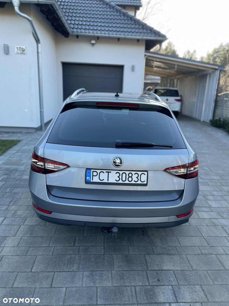 Skoda Superb 1.6 TDI Ambition - 10