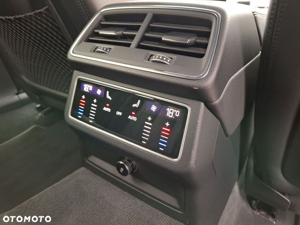 Audi A6 Allroad - 24