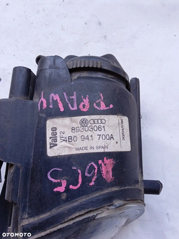 HALOGEN PRAWY AUDI A6 C5 4B0941700A - 5