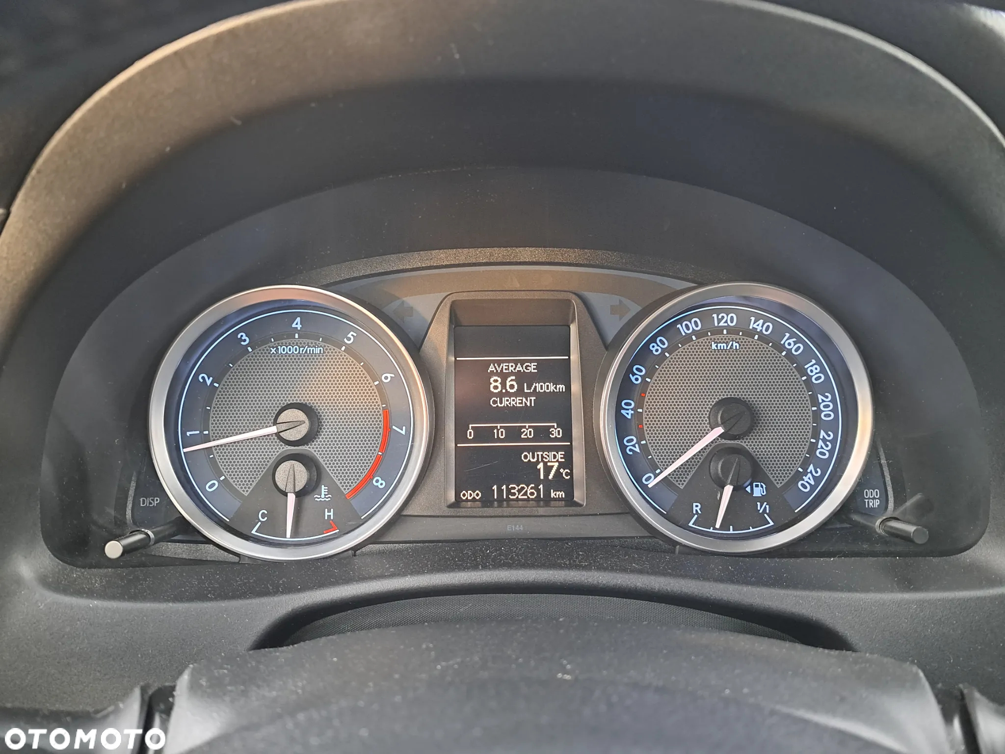 Toyota Auris 1.6 Premium + - 10