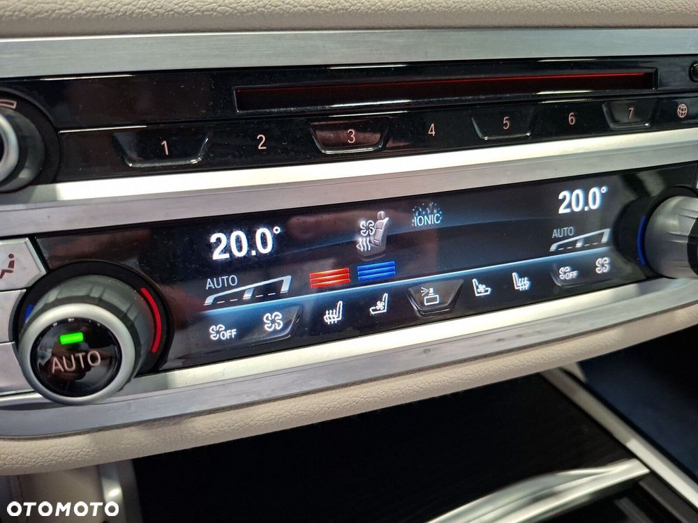 BMW Seria 7 - 22
