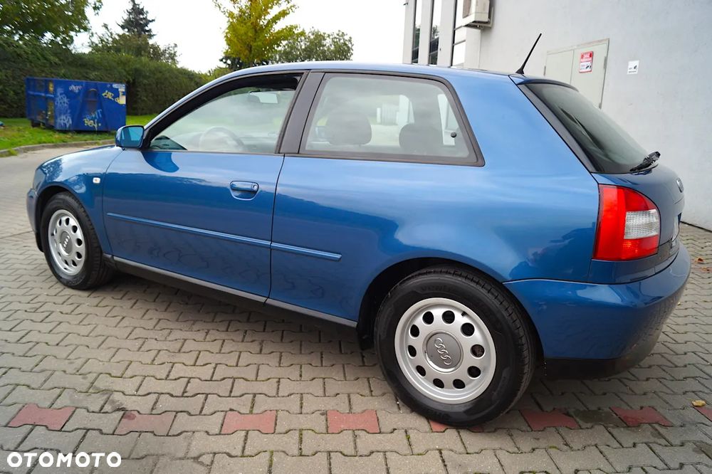 Audi A3 3-drzwiowe 1.6 Ambition - 17