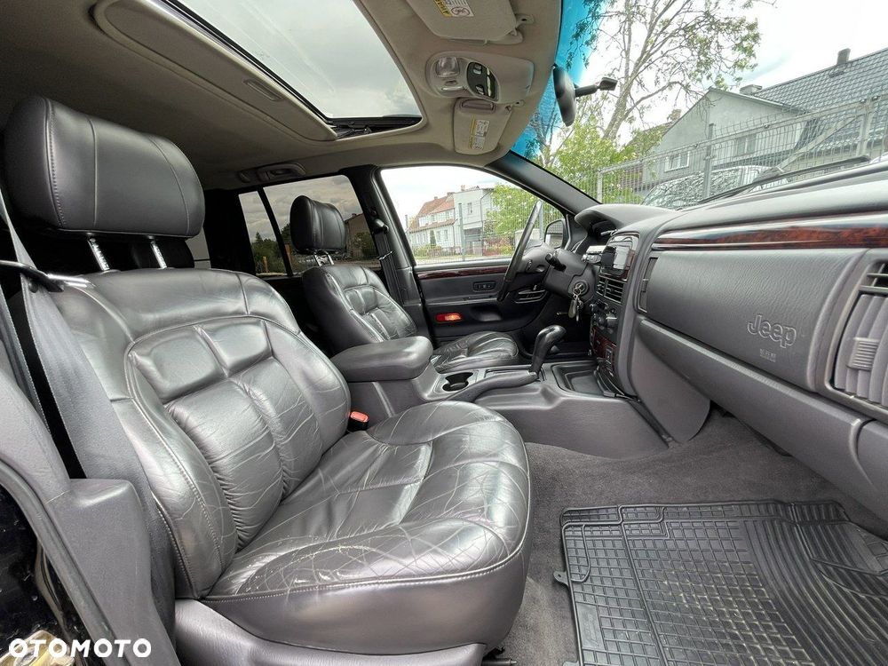 Jeep Grand Cherokee - 13