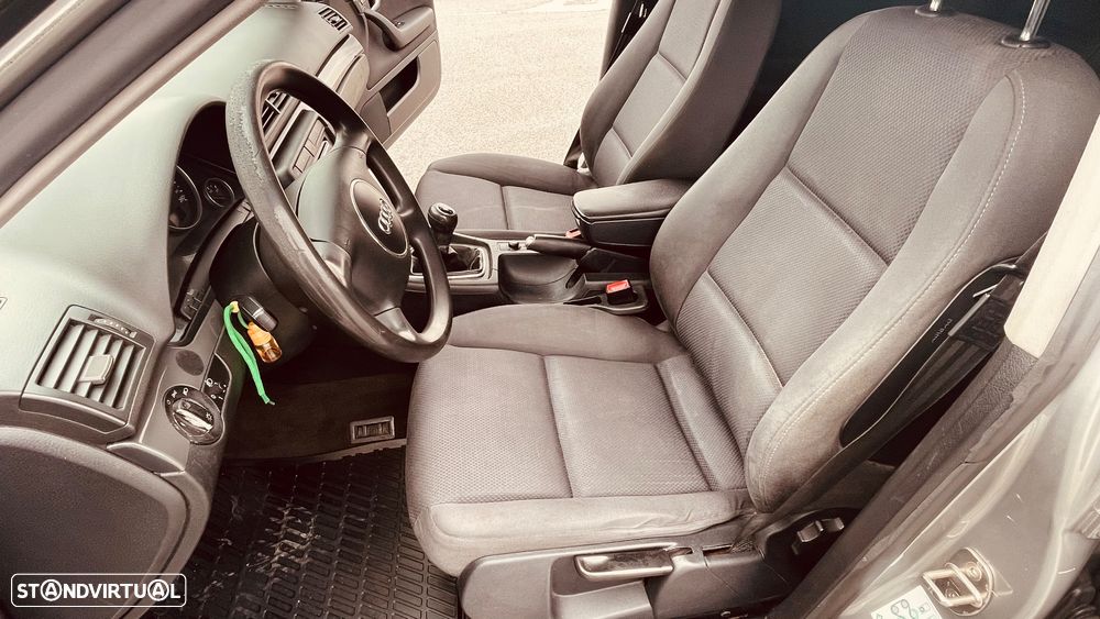 Audi A4 Avant 1.9 TDI - 9