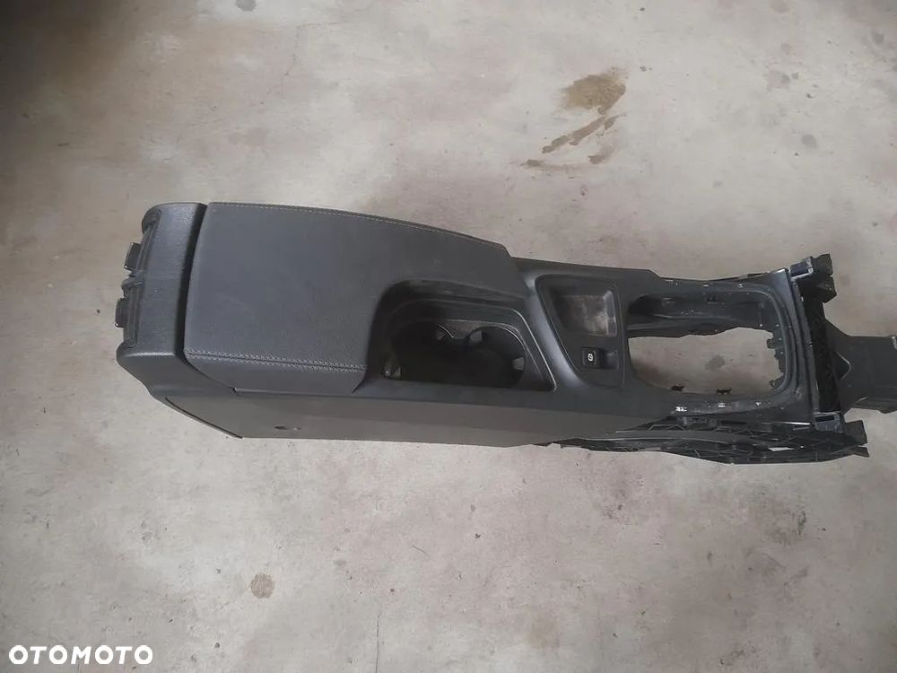 podłokietnik tunel środkowy Opel Insignia A lift