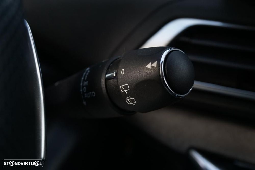 Peugeot 3008 1.5 BlueHDi GT EAT8 - 17