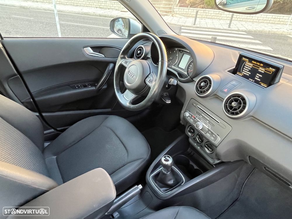 Audi A1 Sportback 1.6 TDI S-line - 17